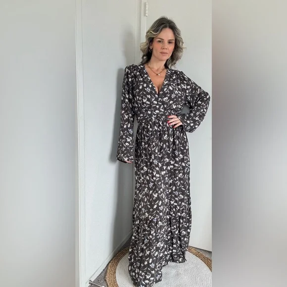 New Faherty Dakota Dress - Picture 7 of 14